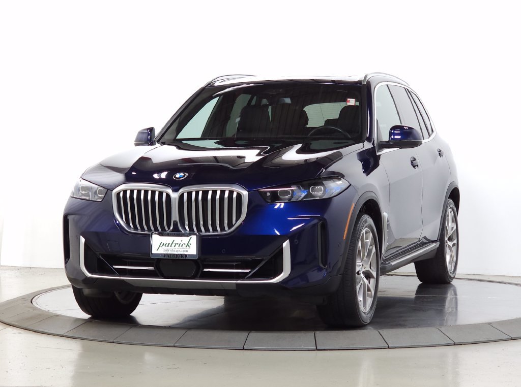 Used 2024 BMW X5 xDrive40i w/ Premium Package AWD/4WD image 3