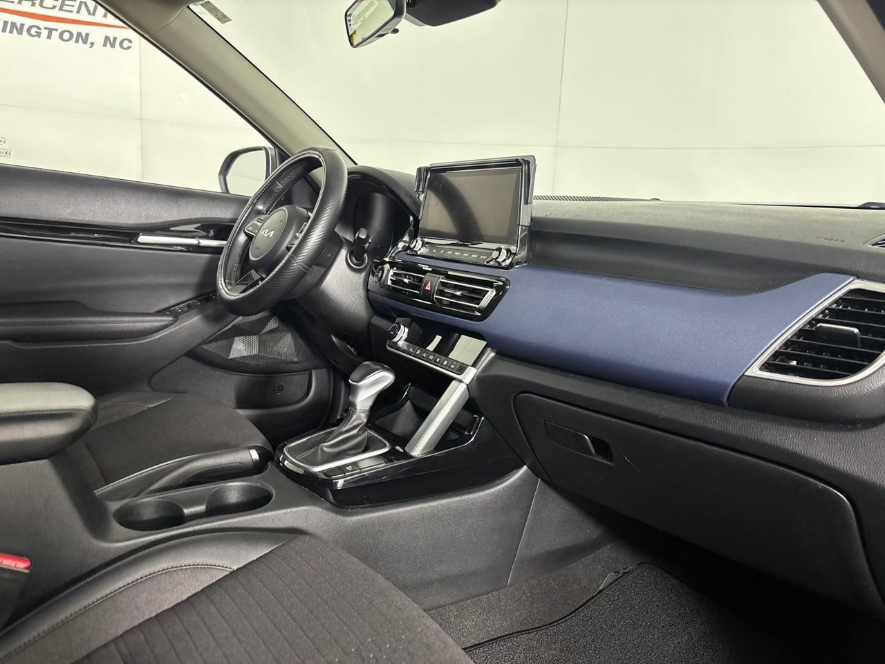 Used 2022 Kia Seltos S FWD image 28