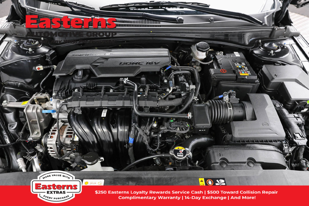 Used 2026 Hyundai Elantra Sport FWD image 8