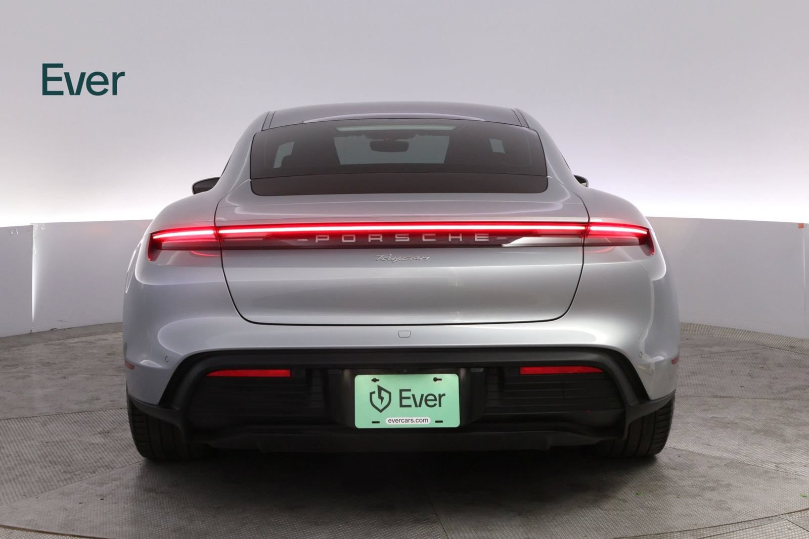 Used 2022 Porsche Taycan RWD image 15