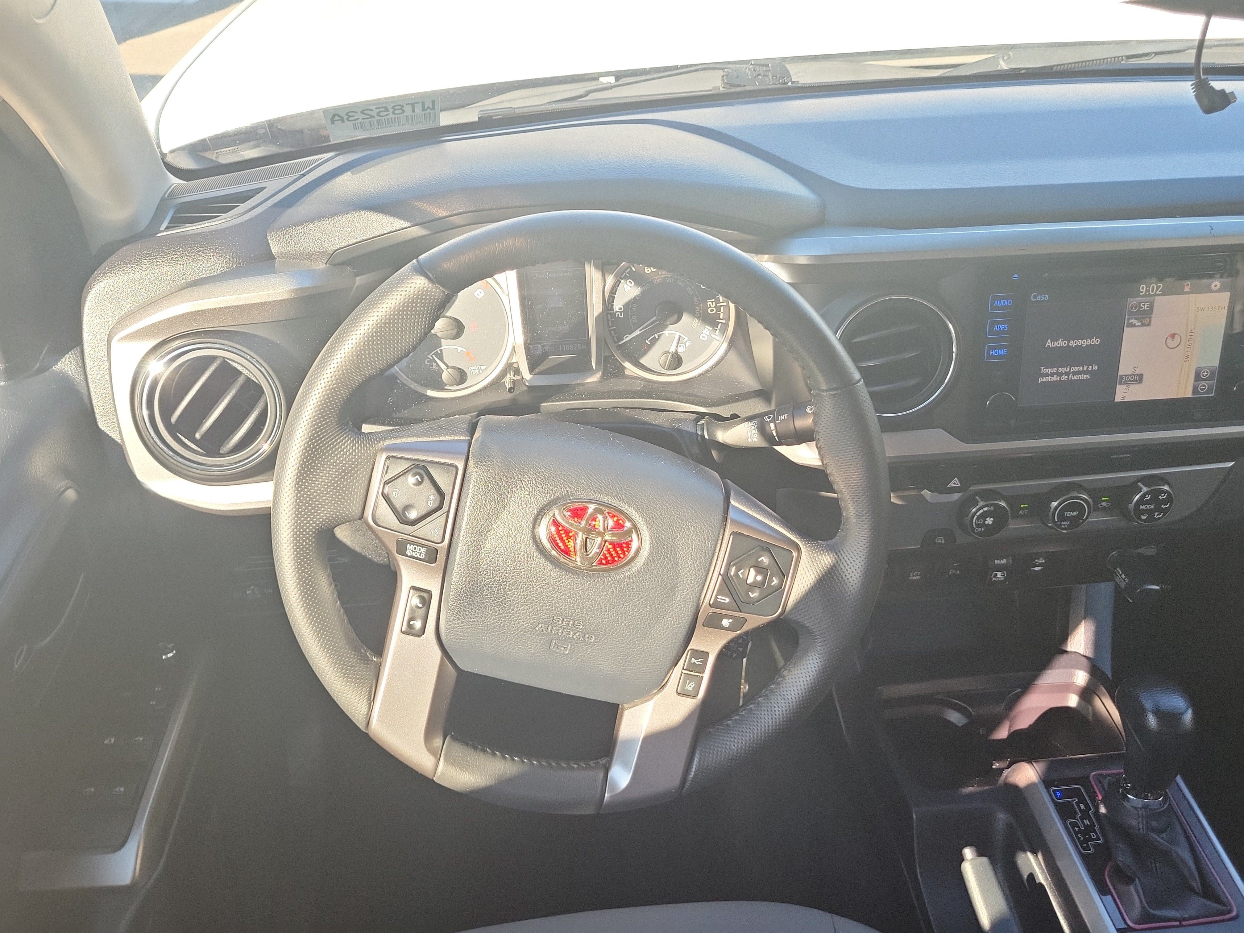 Used 2018 Toyota Tacoma SR5 RWD image 18