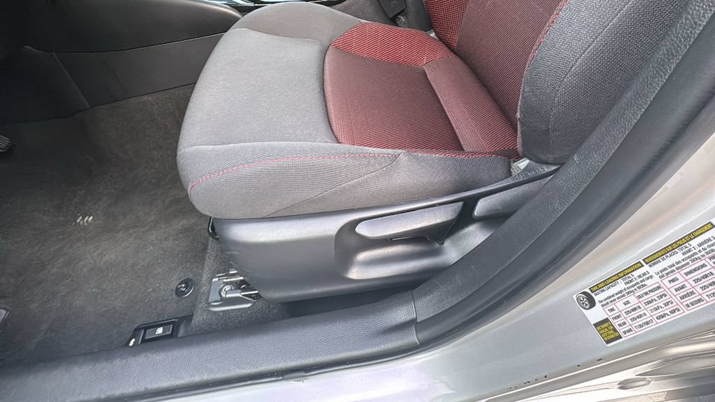 Used 2025 Toyota Corolla SE FWD image 29