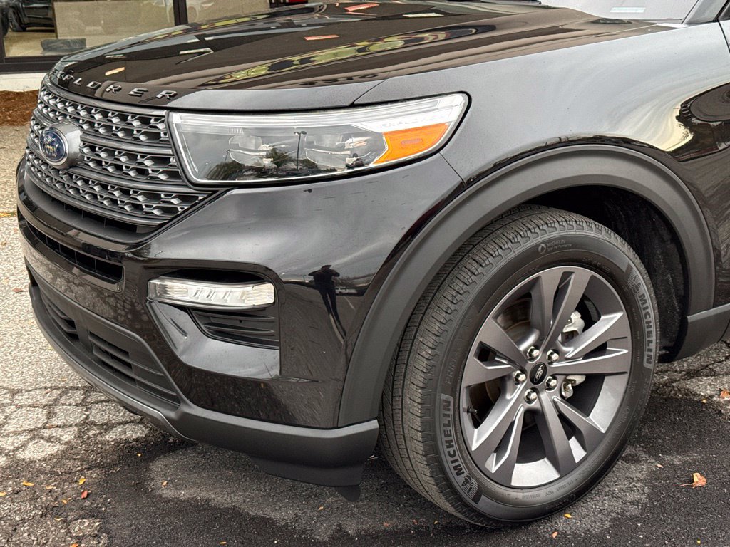 Used 2023 Ford Explorer XLT w/ Equipment Group 202A RWD image 5