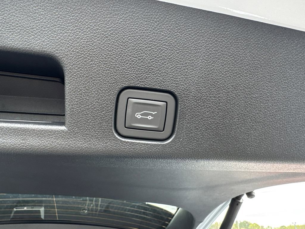 New 2026 Chevrolet Traverse Z71 w/ Driver Confidence Package image 20