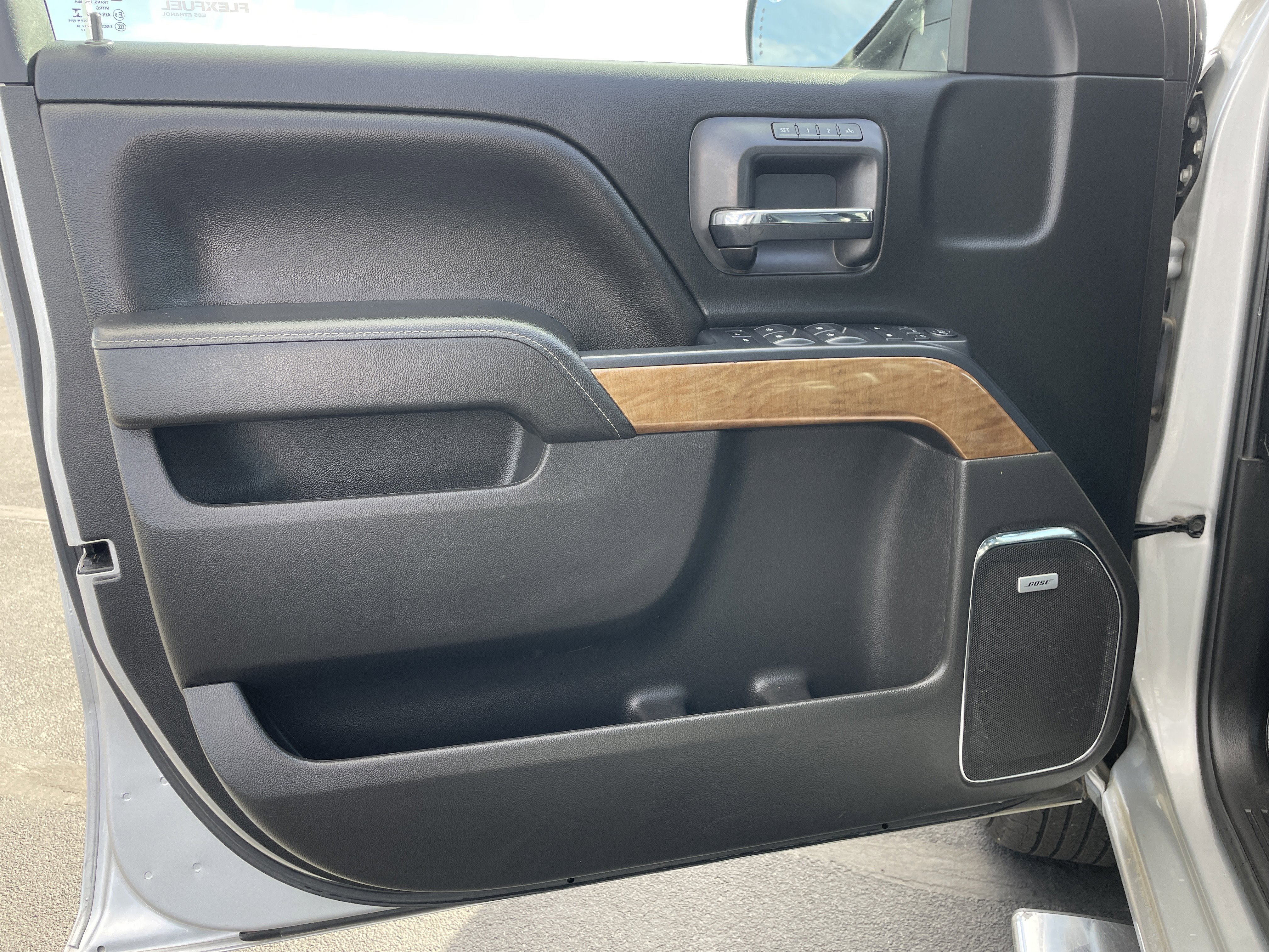 Used 2018 Chevrolet Silverado 1500 LTZ w/ Sport Package image 18