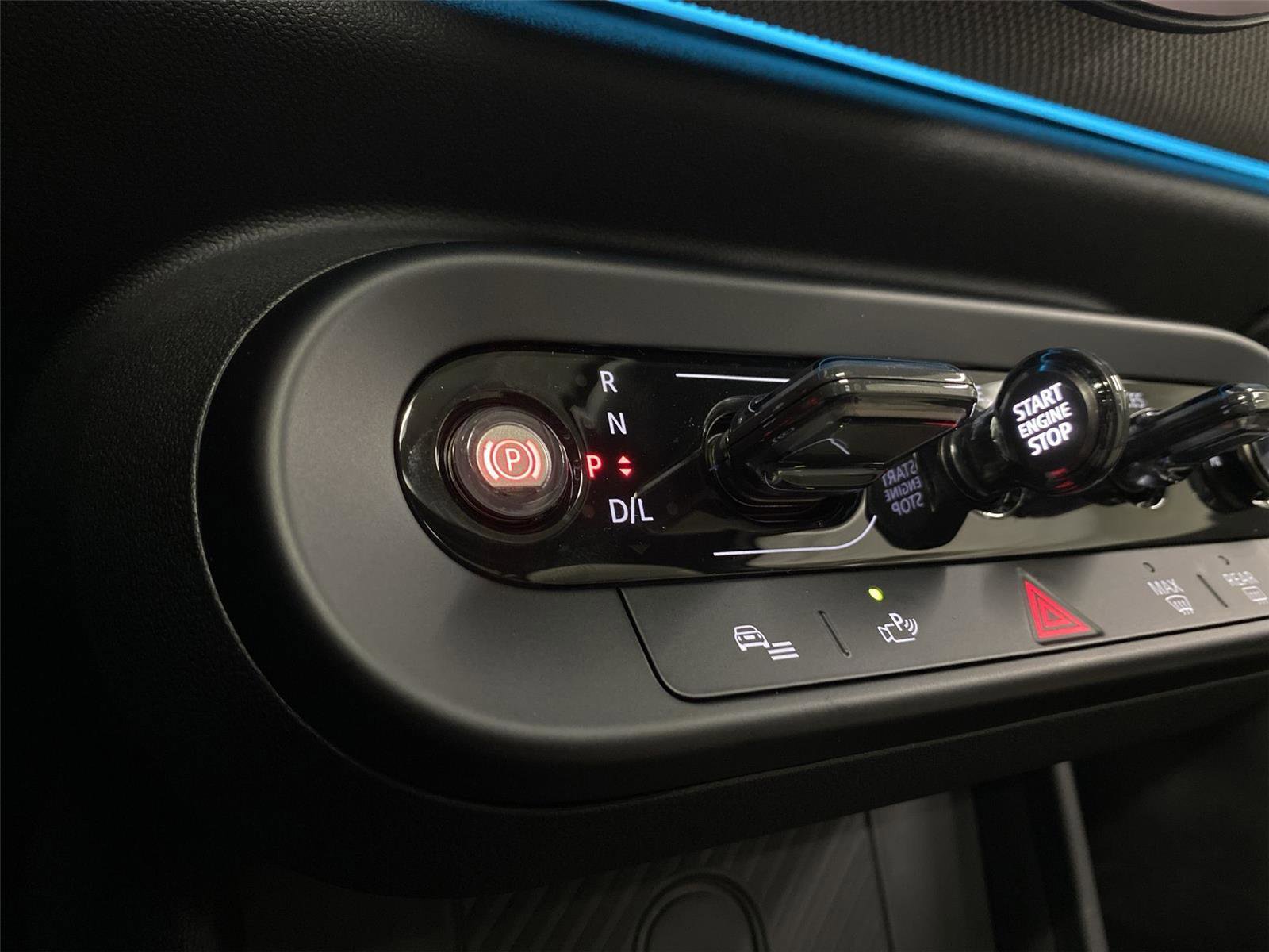 Certified 2025 MINI Cooper S FWD image 25