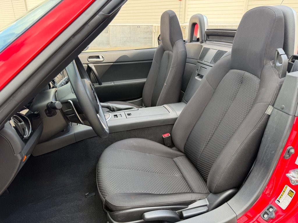 Used 2008 MAZDA MX-5 Miata Touring RWD image 12