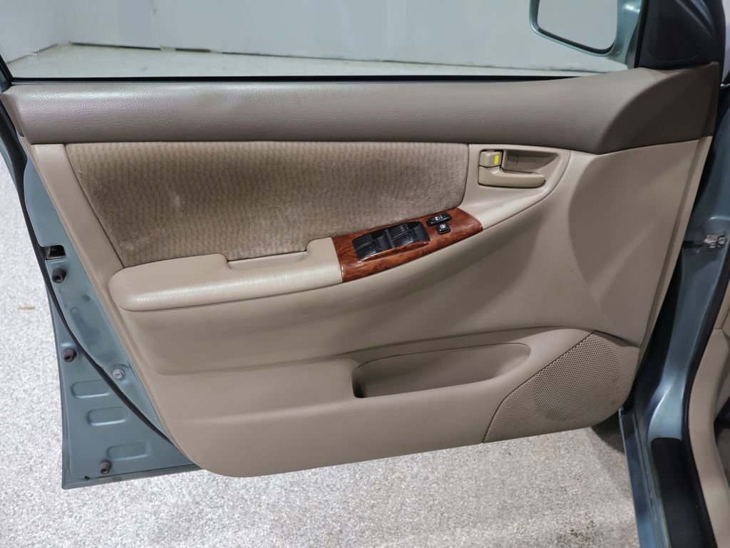 Used 2006 Toyota Corolla CE image 12