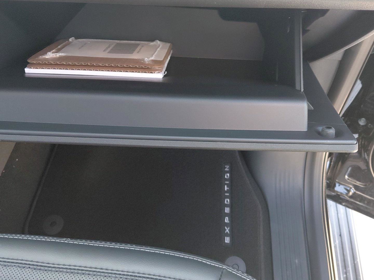 New 2026 Ford Expedition Platinum AWD/4WD image 12