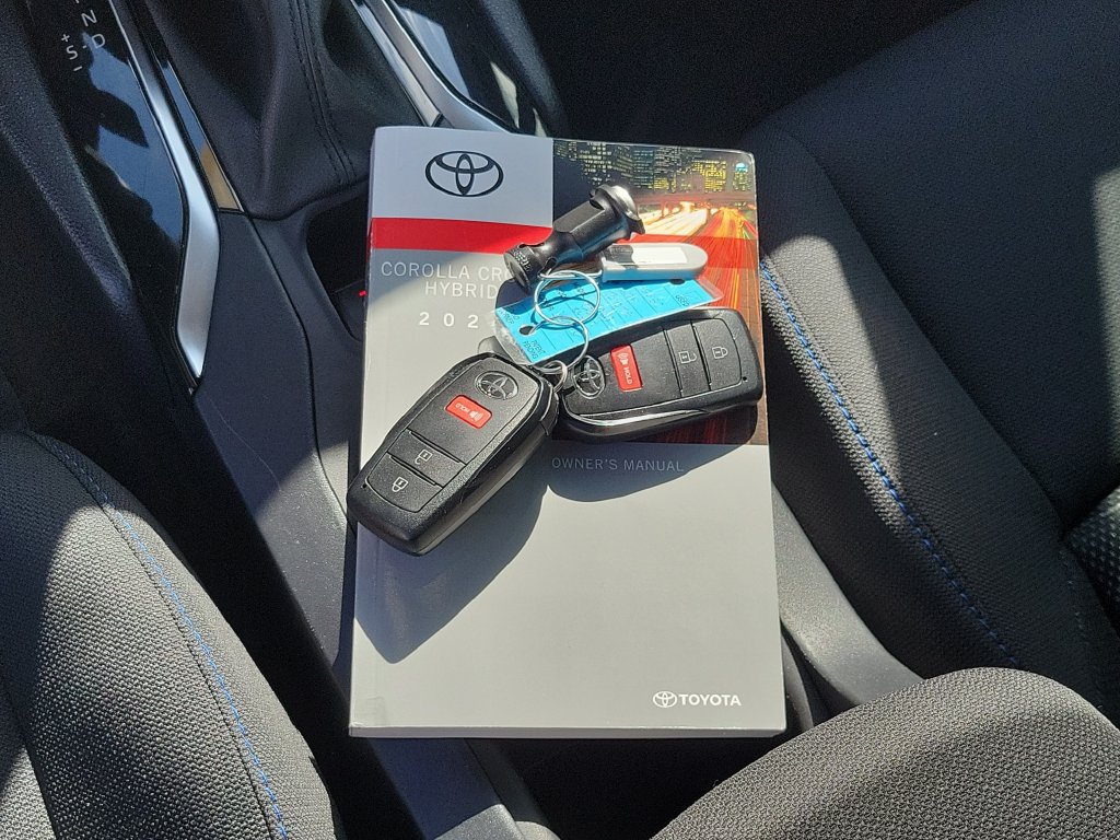 Used 2024 Toyota Corolla Cross AWD Hybrid image 34