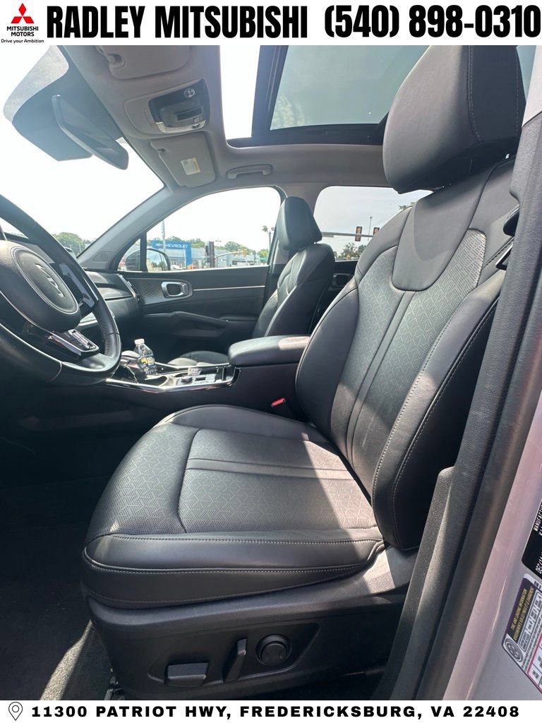 Used 2023 Kia Sorento SX FWD image 4