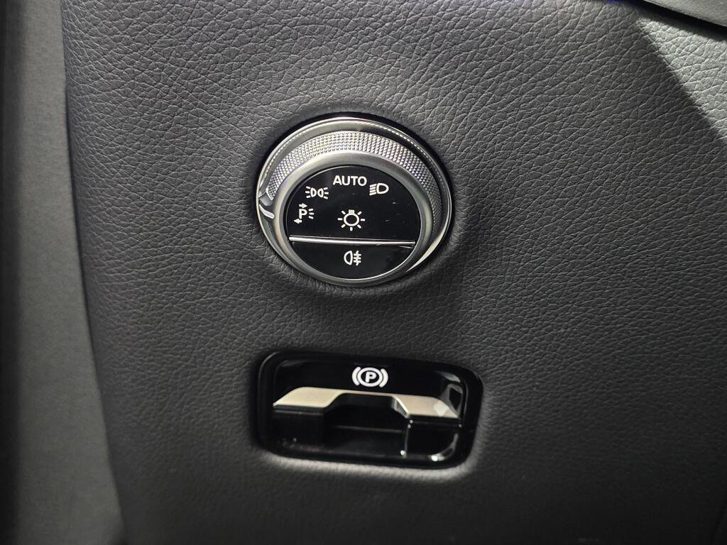 New 2026 Mercedes-Benz GLC 300 4MATIC image 38