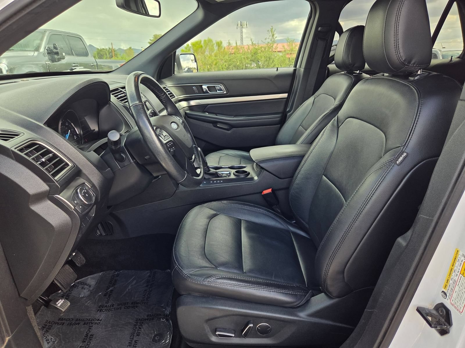 Used 2018 Ford Explorer XLT w/ Equipment Group 202A FWD image 12