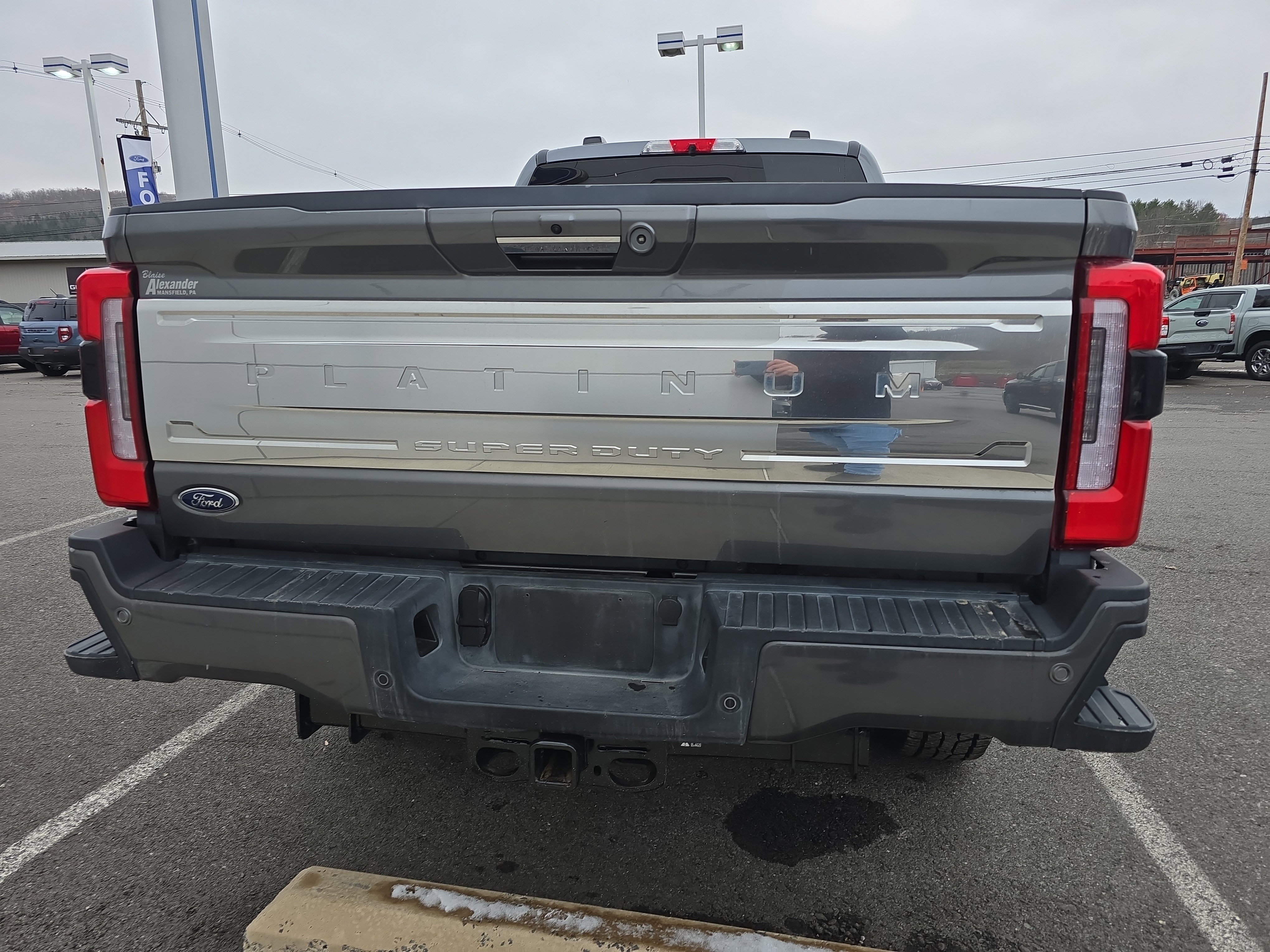 Used 2024 Ford F350 Platinum image 4