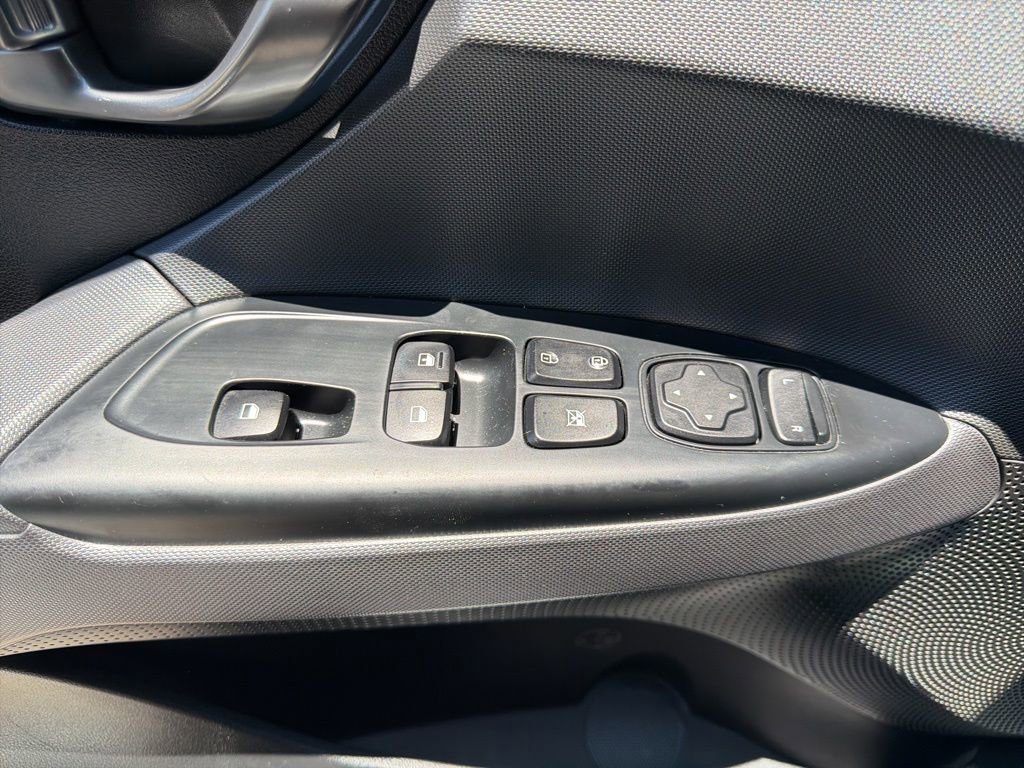 Used 2020 Hyundai Veloster 2.0 FWD image 20
