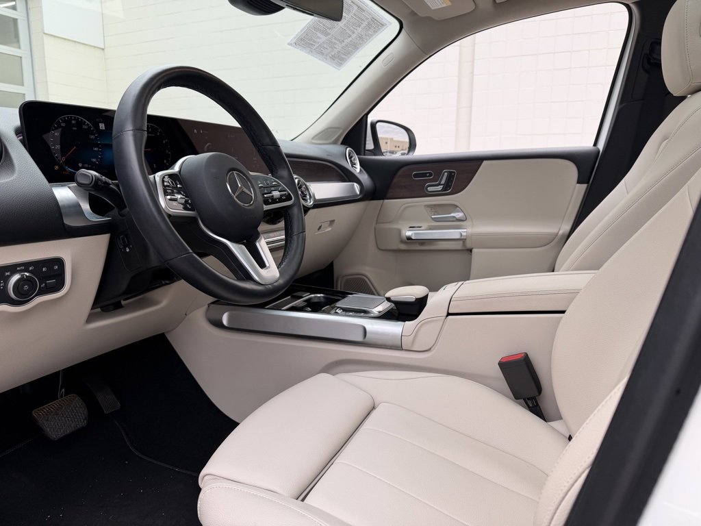 Used 2023 Mercedes-Benz GLB 250 4MATIC image 4