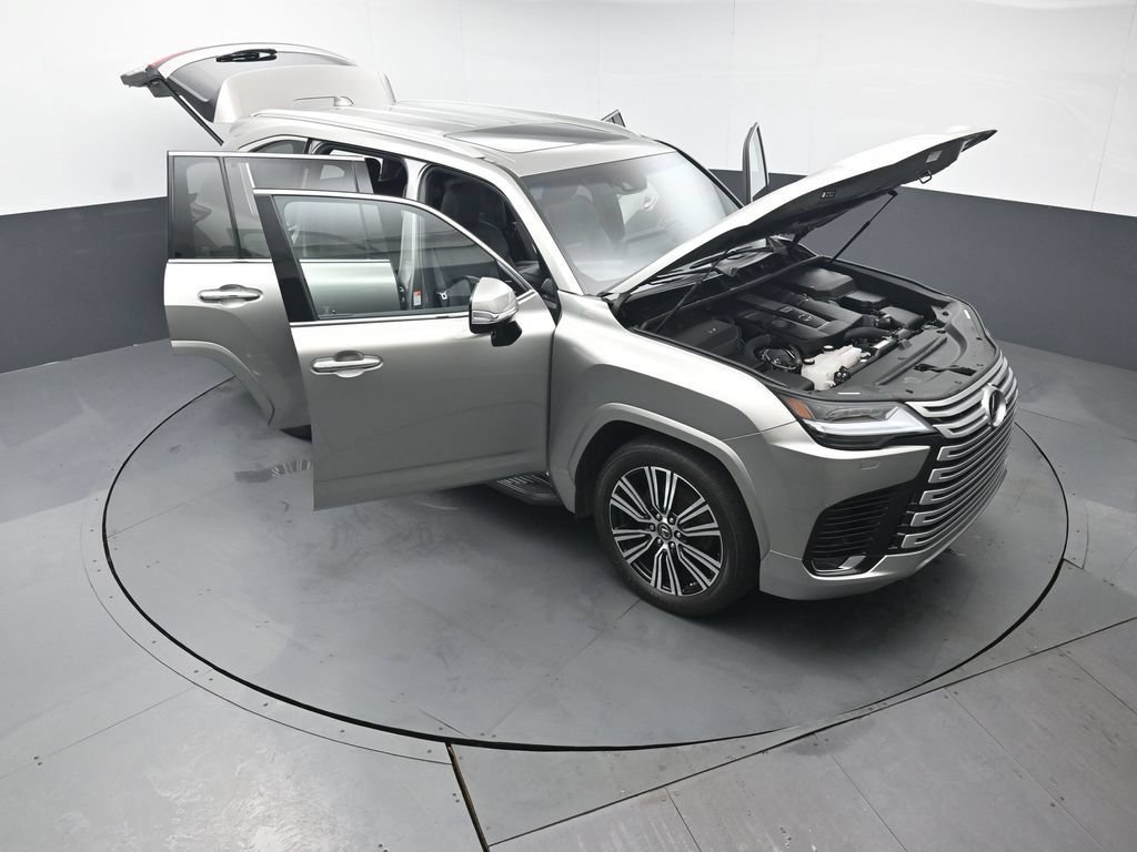Used 2023 Lexus LX 600 4WD w/ Luxury Package image 58