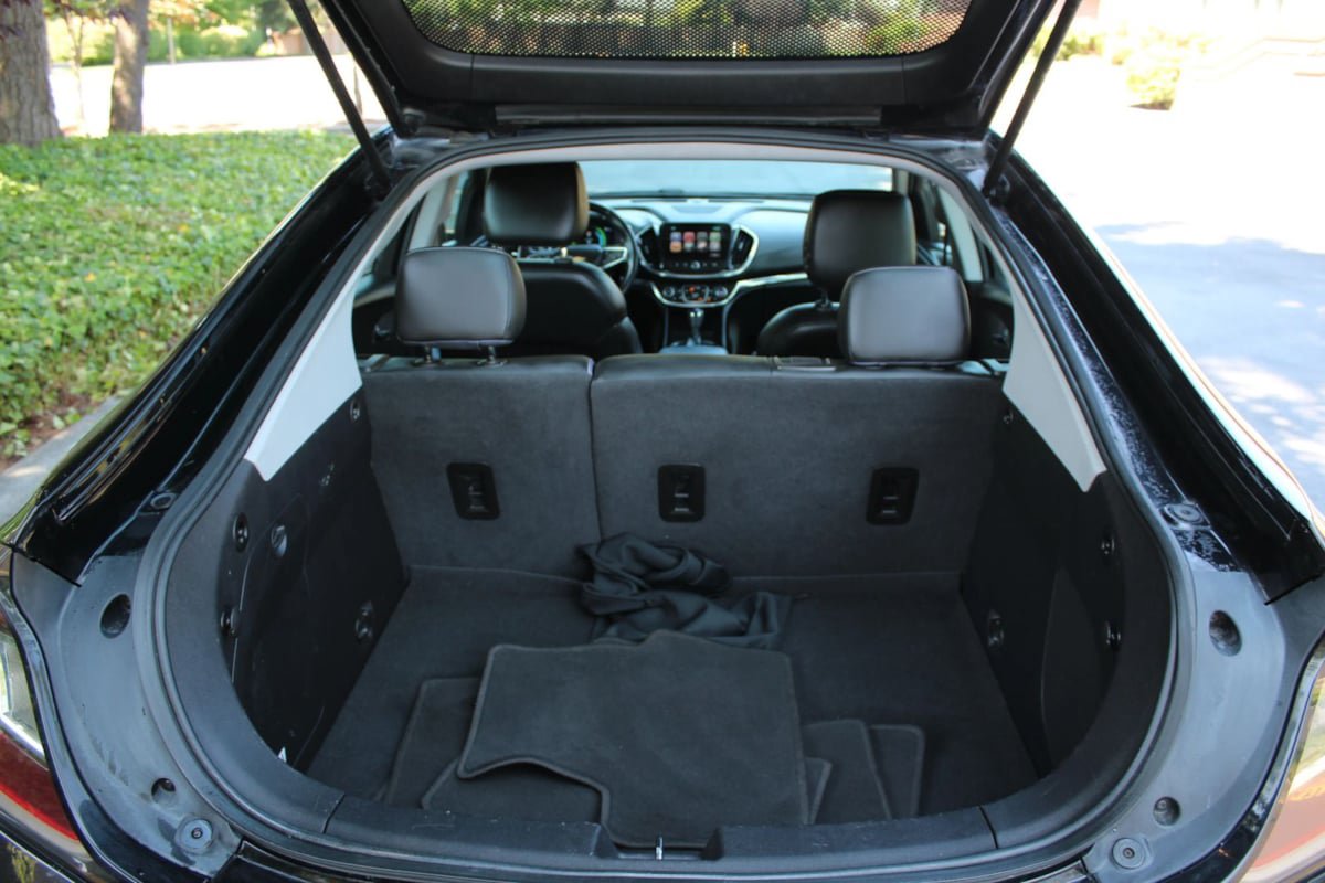 Used 2017 Chevrolet Volt Premier FWD image 25