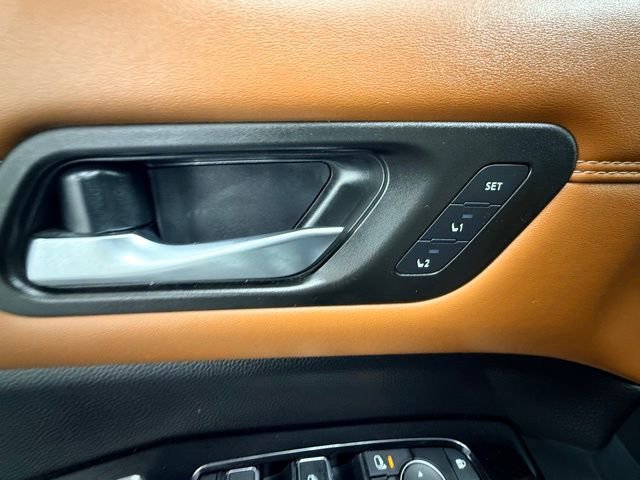 Used 2024 Nissan Pathfinder Platinum w/ Black Appearance Package FWD image 20