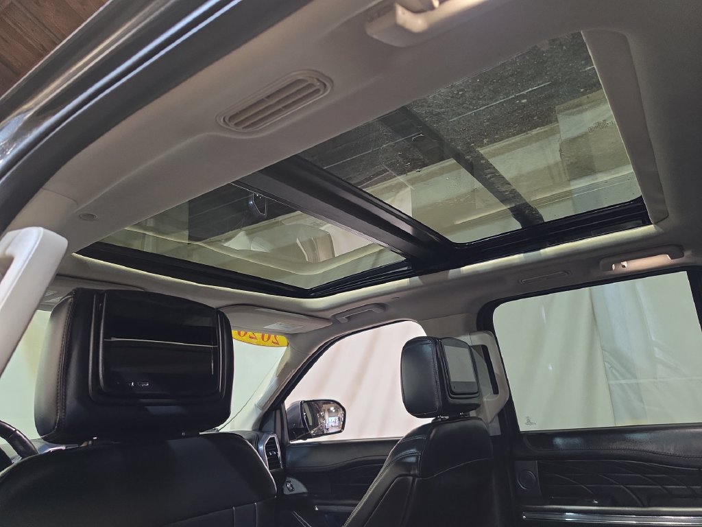 Used 2020 Ford Expedition Platinum AWD/4WD image 16
