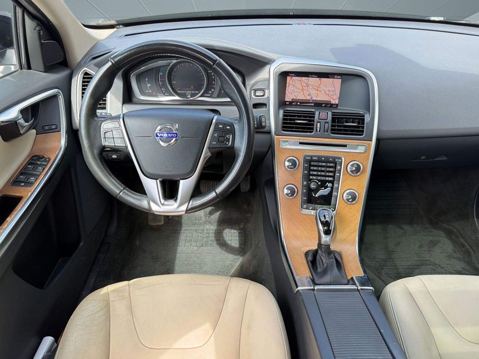 Used 2017 Volvo XC60 T6 Inscription w/ Climate Package AWD/4WD image 28