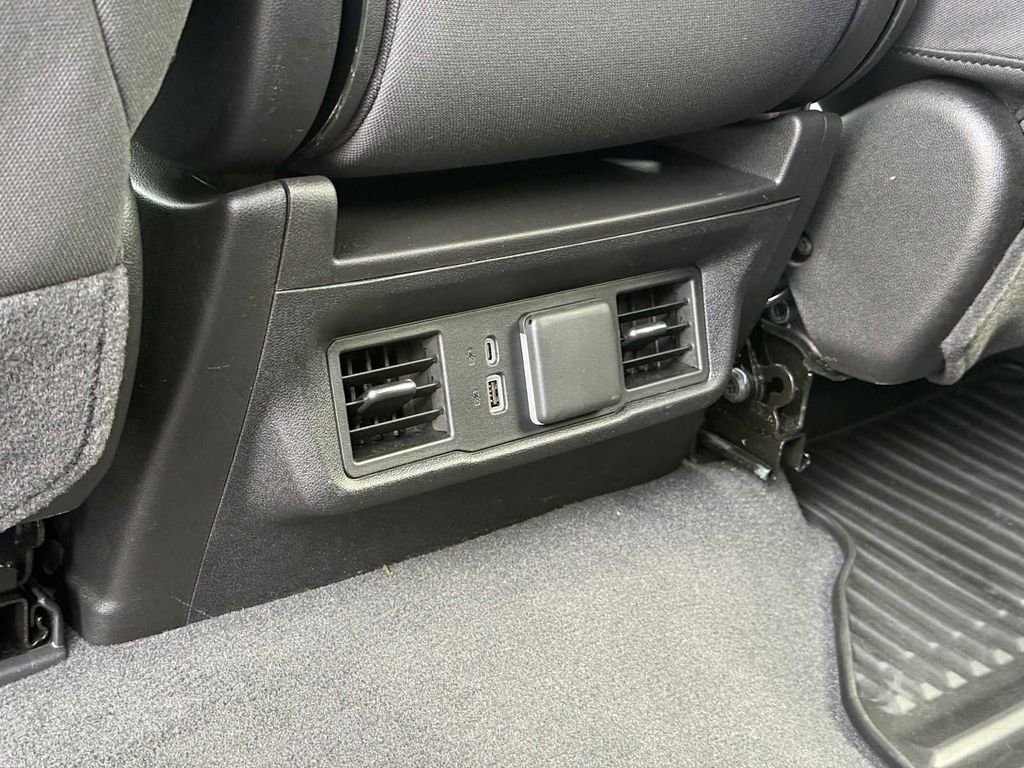 Used 2024 Chevrolet Silverado 1500 LT image 20