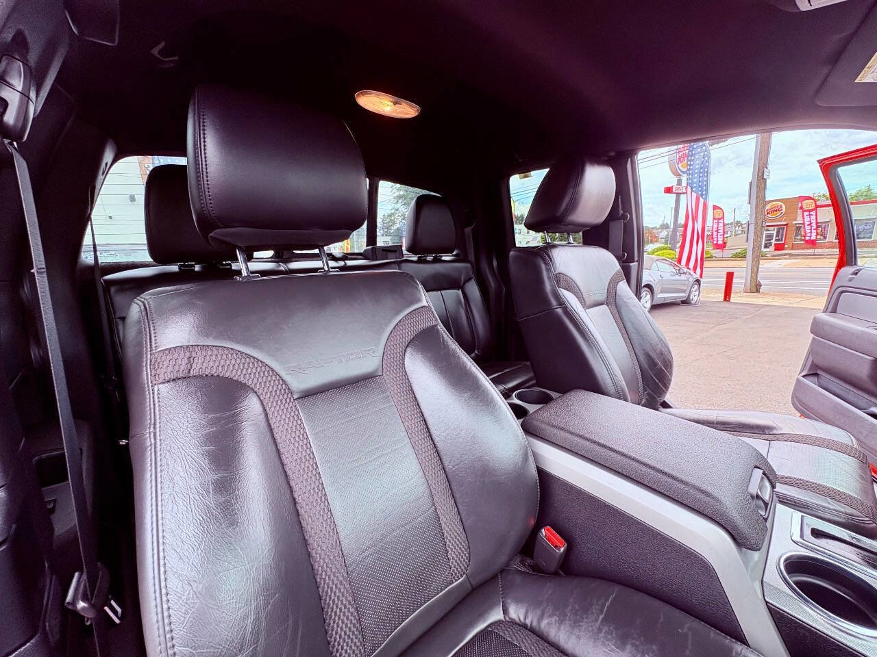 Used 2010 Ford F150 Raptor image 32