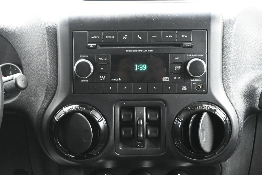 Used 2012 Jeep Wrangler Unlimited Sahara AWD/4WD image 19