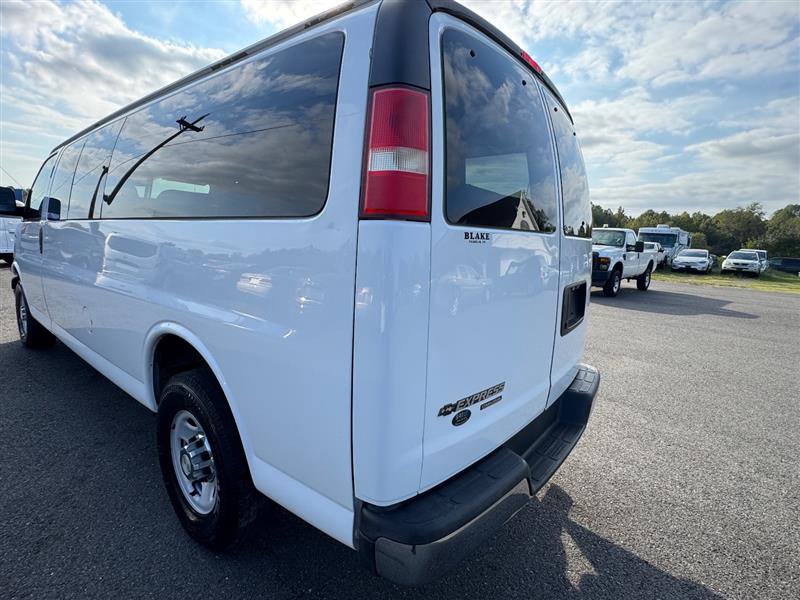 Used 2015 Chevrolet Express 3500 LT w/ LT Preferred Equipment Group image 18