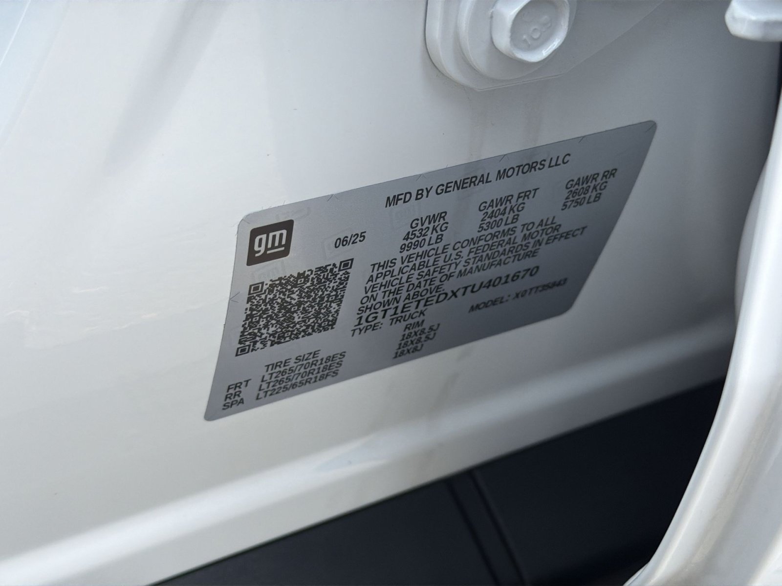 New 2026 GMC Sierra EV Elevation w/ Premium Package AWD/4WD image 29