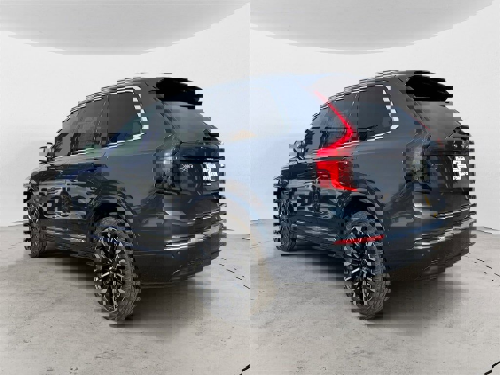 New 2026 Volvo XC90 B6 Plus w/ Protection Package Premier image 3