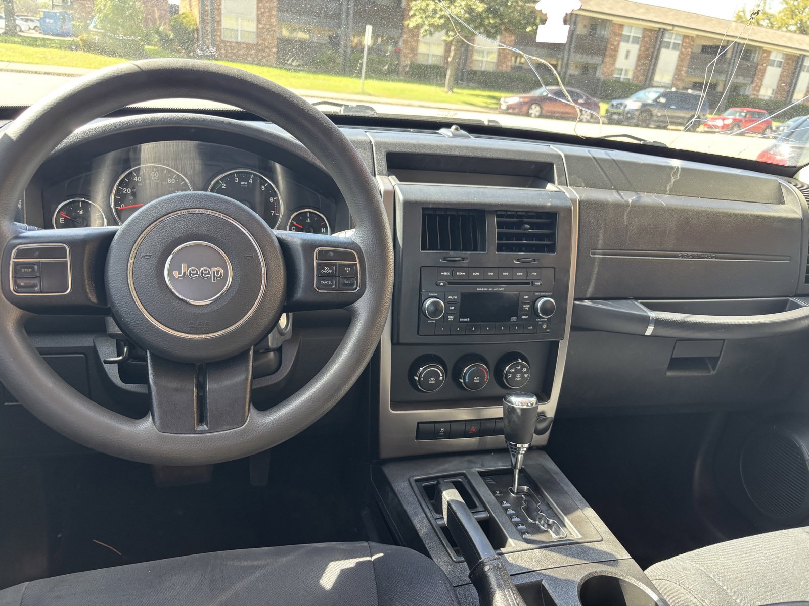 Used 2012 Jeep Liberty Sport image 12