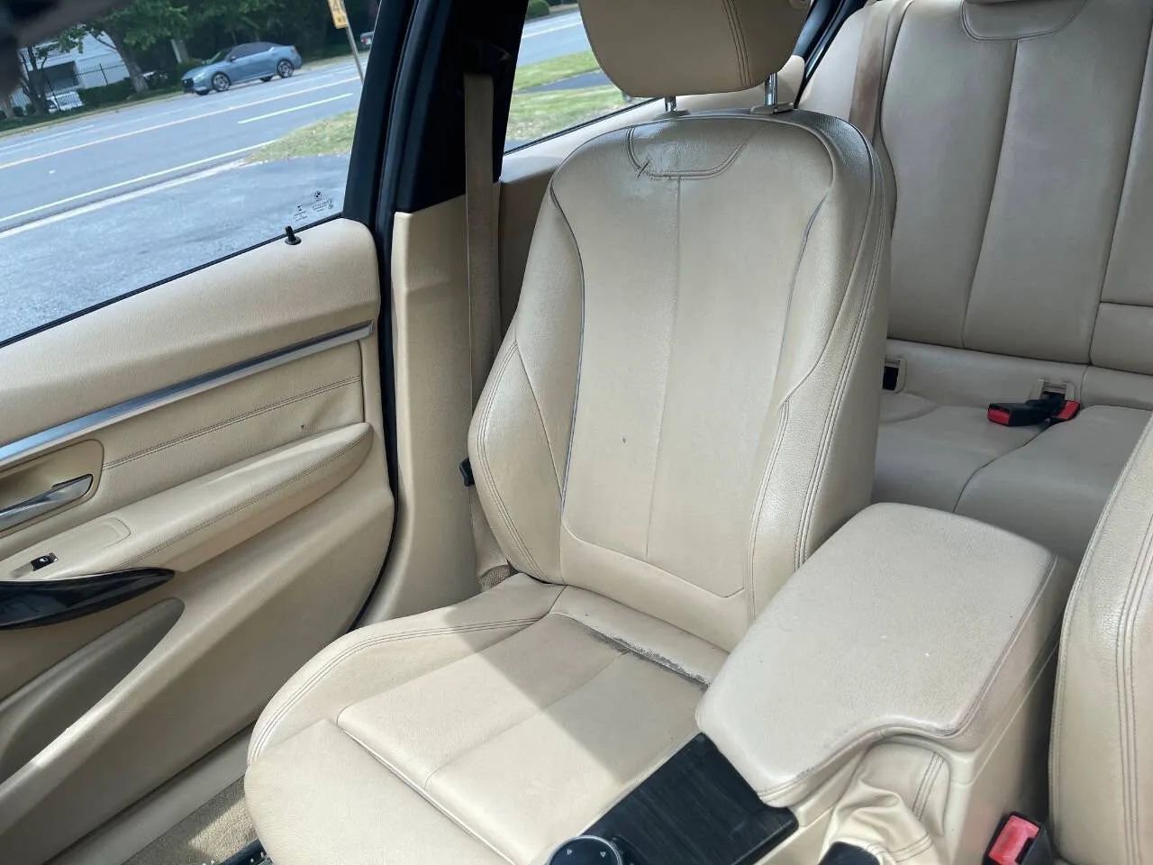Used 2016 BMW 328i Sedan RWD image 16