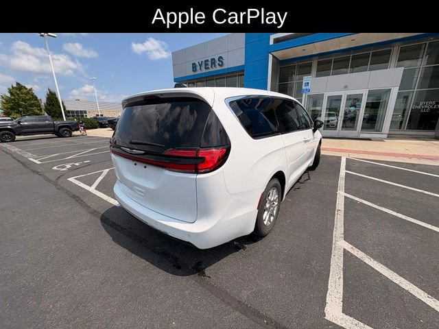 Used 2025 Chrysler Pacifica Select FWD image 5
