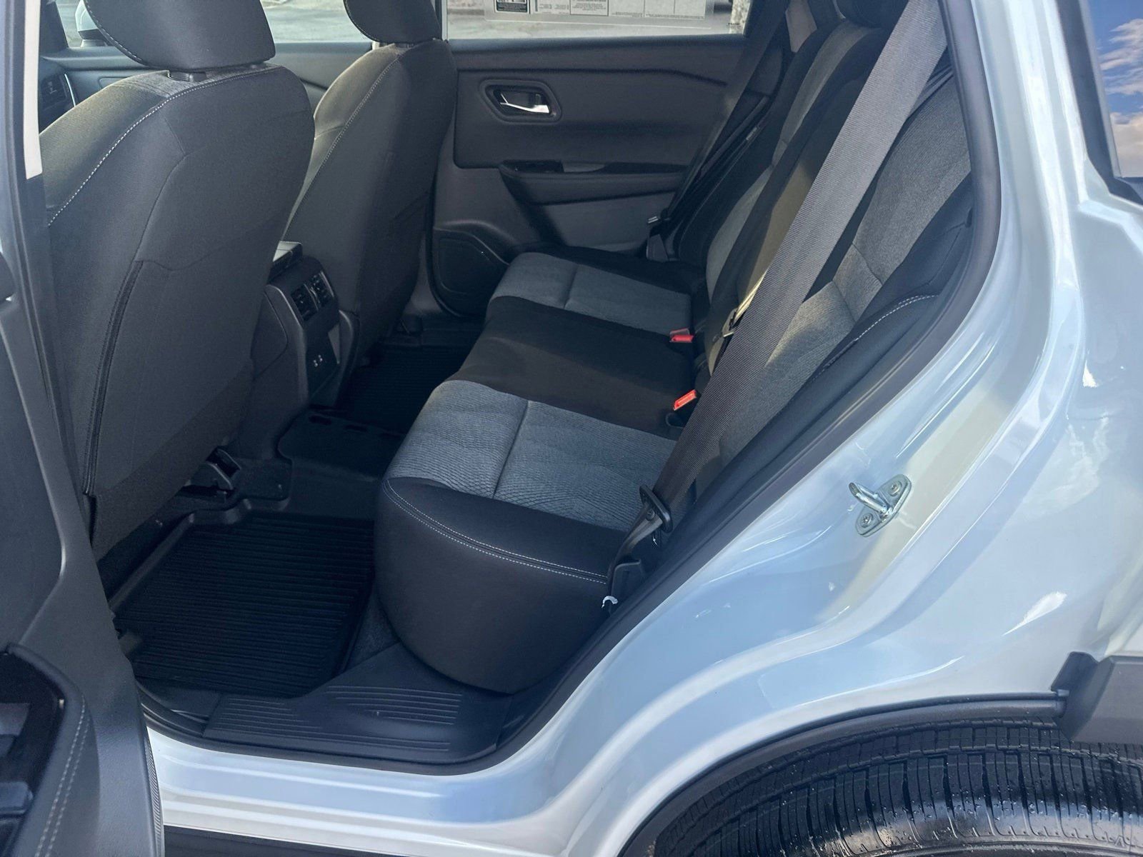 New 2026 Nissan Rogue SV FWD image 21