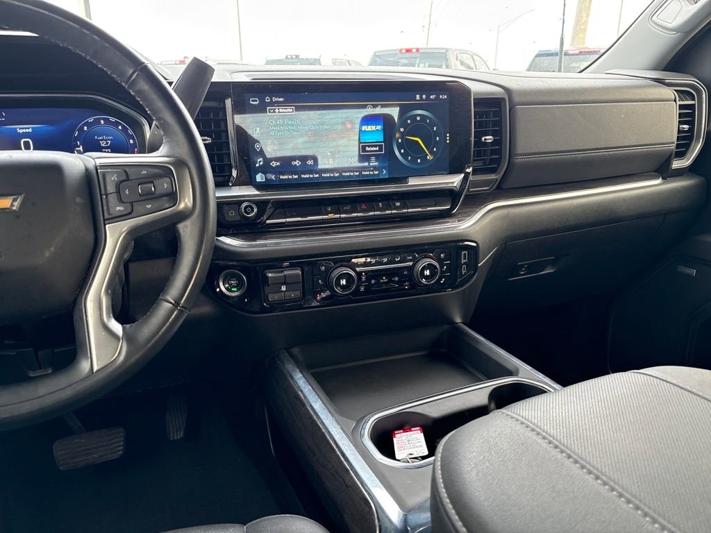 Used 2024 Chevrolet Silverado 3500 LTZ w/ LTZ Convenience Package AWD/4WD image 21