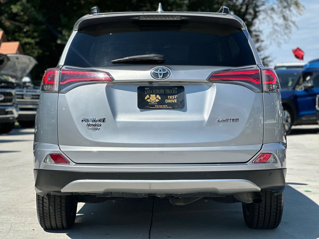 Used 2017 Toyota RAV4 Limited FWD image 6