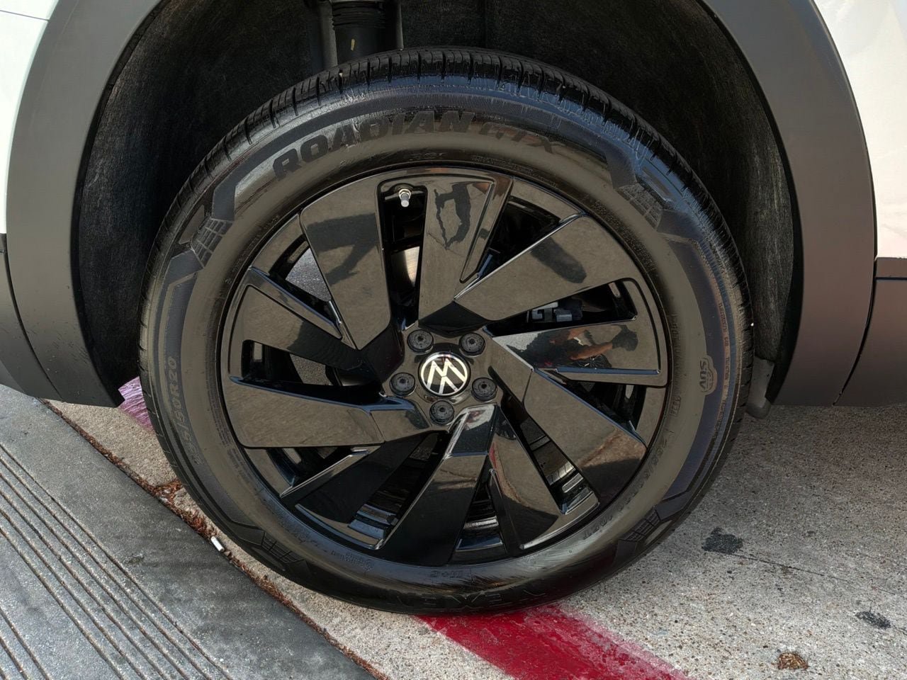 Used 2026 Volkswagen Atlas SE FWD image 9