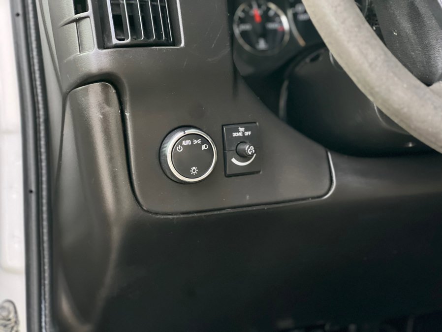 Used 2009 Chevrolet Express 1500 image 13