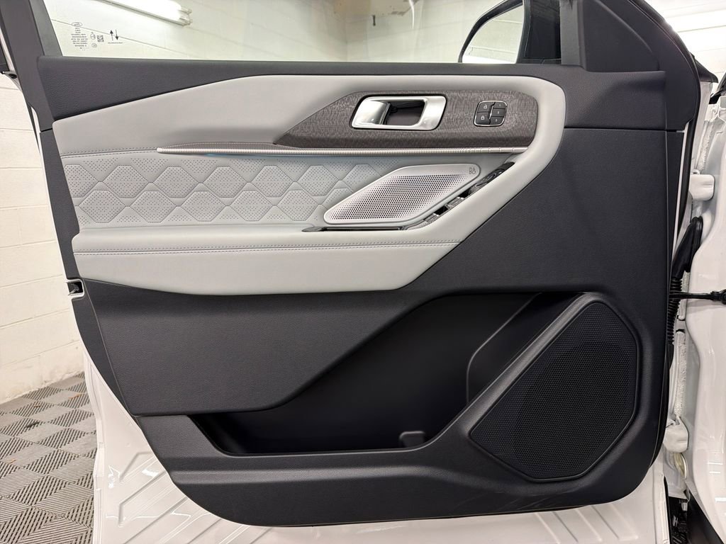 New 2026 Ford Explorer Platinum AWD/4WD image 16
