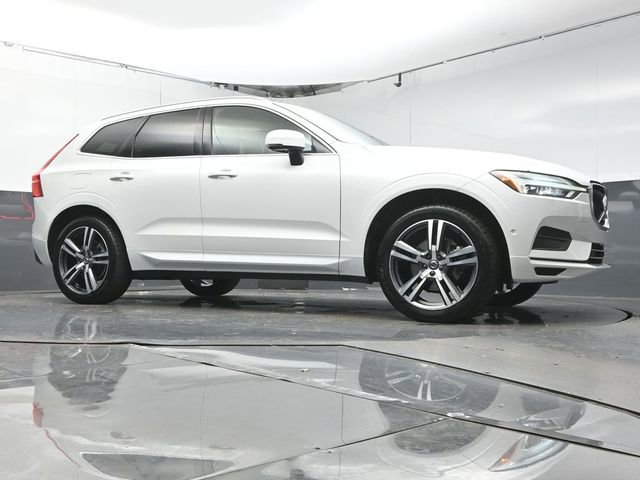 Used 2019 Volvo XC60 T5 Momentum w/ Premium Package image 32