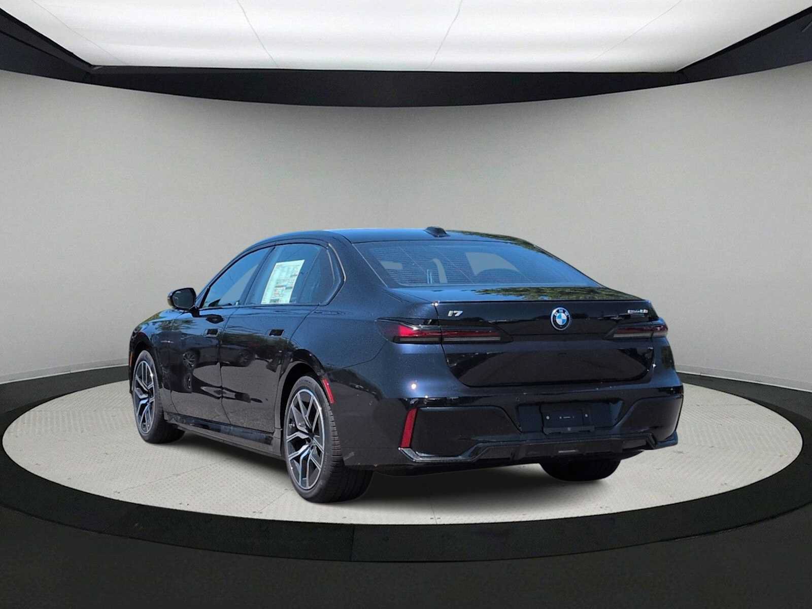 Used 2026 BMW i7 xDrive60 w/ M Sport Package RWD image 6