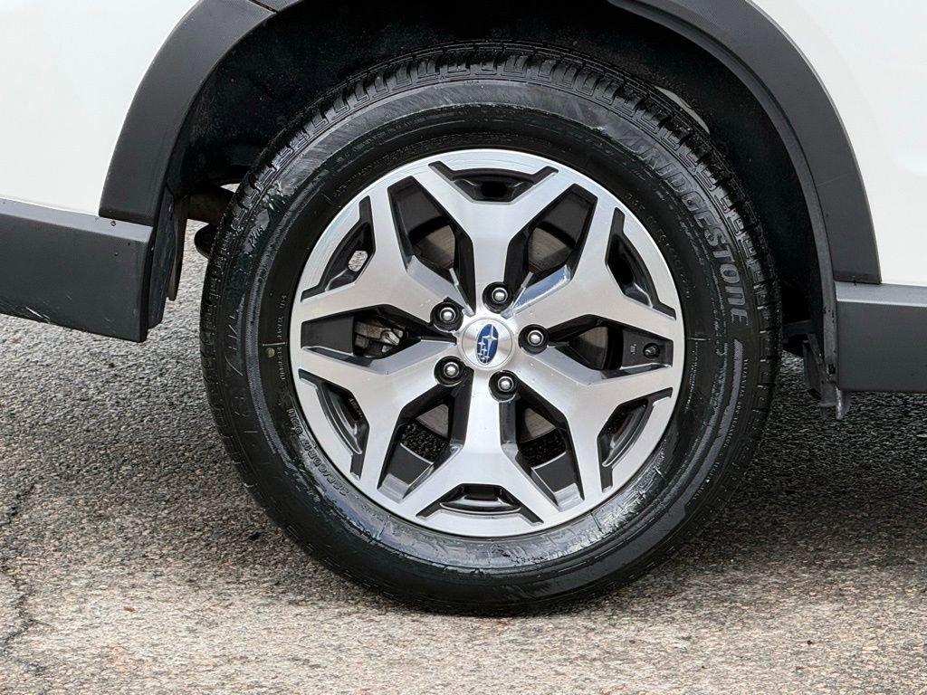 Used 2023 Subaru Forester Premium image 7