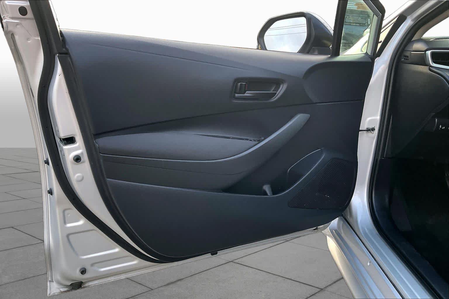 Used 2024 Toyota Corolla LE FWD image 21