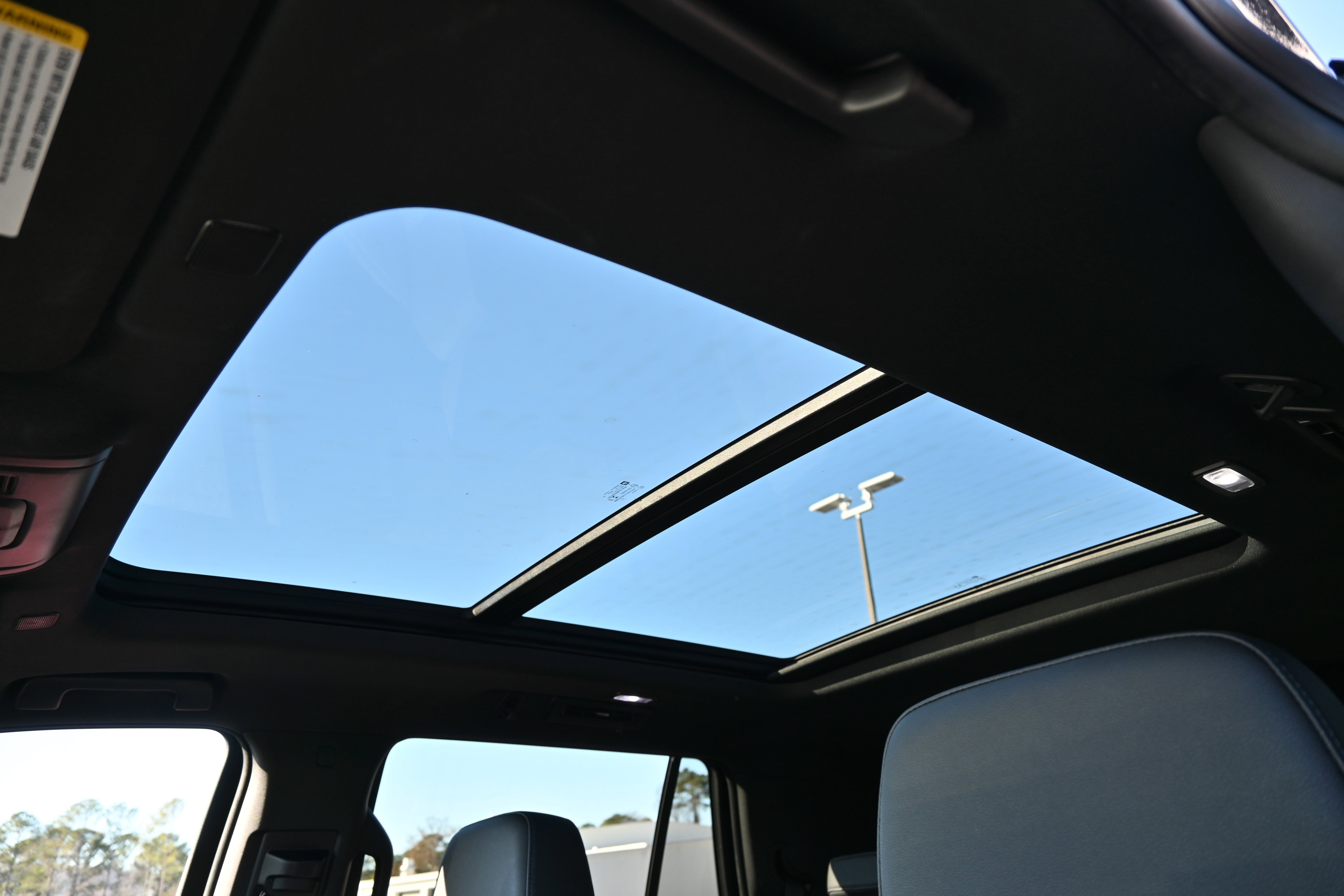 Used 2022 Chevrolet Tahoe Z71 w/ Luxury Package image 5