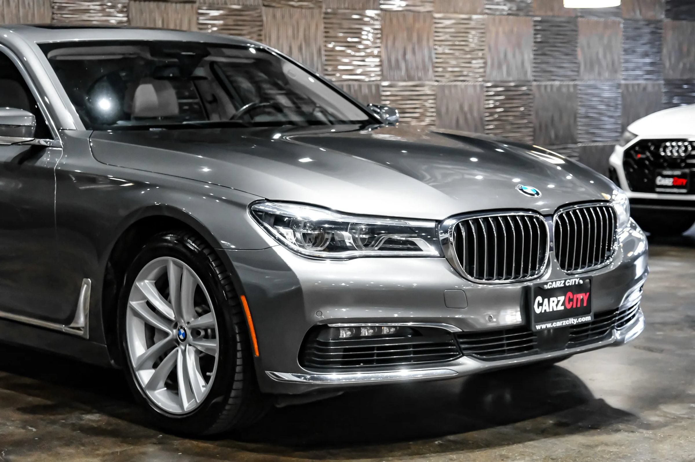 Used 2018 BMW 750i xDrive AWD/4WD image 7