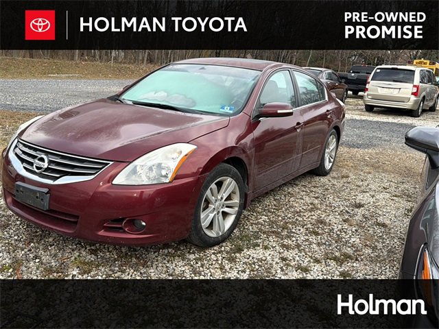 Used 2010 Nissan Altima 3.5 SR w/ Premium Pkg
