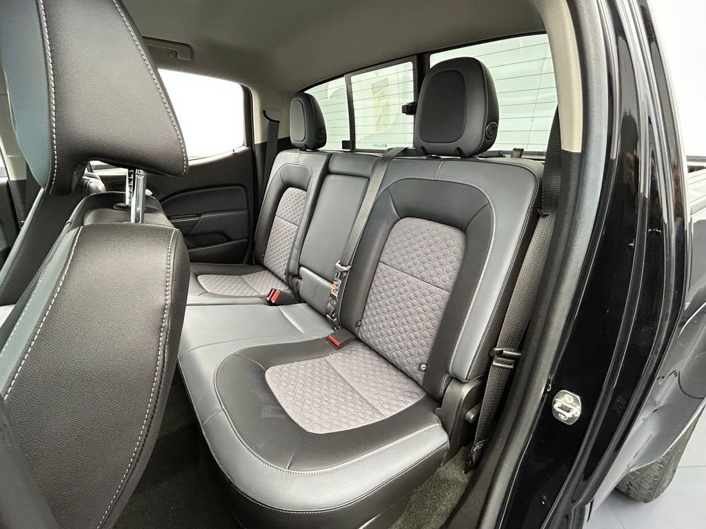 Used 2018 Chevrolet Colorado Z71 AWD/4WD image 32