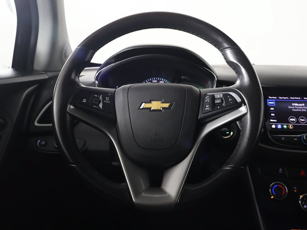 Used 2020 Chevrolet Trax LT w/ LT Convenience Package FWD image 31