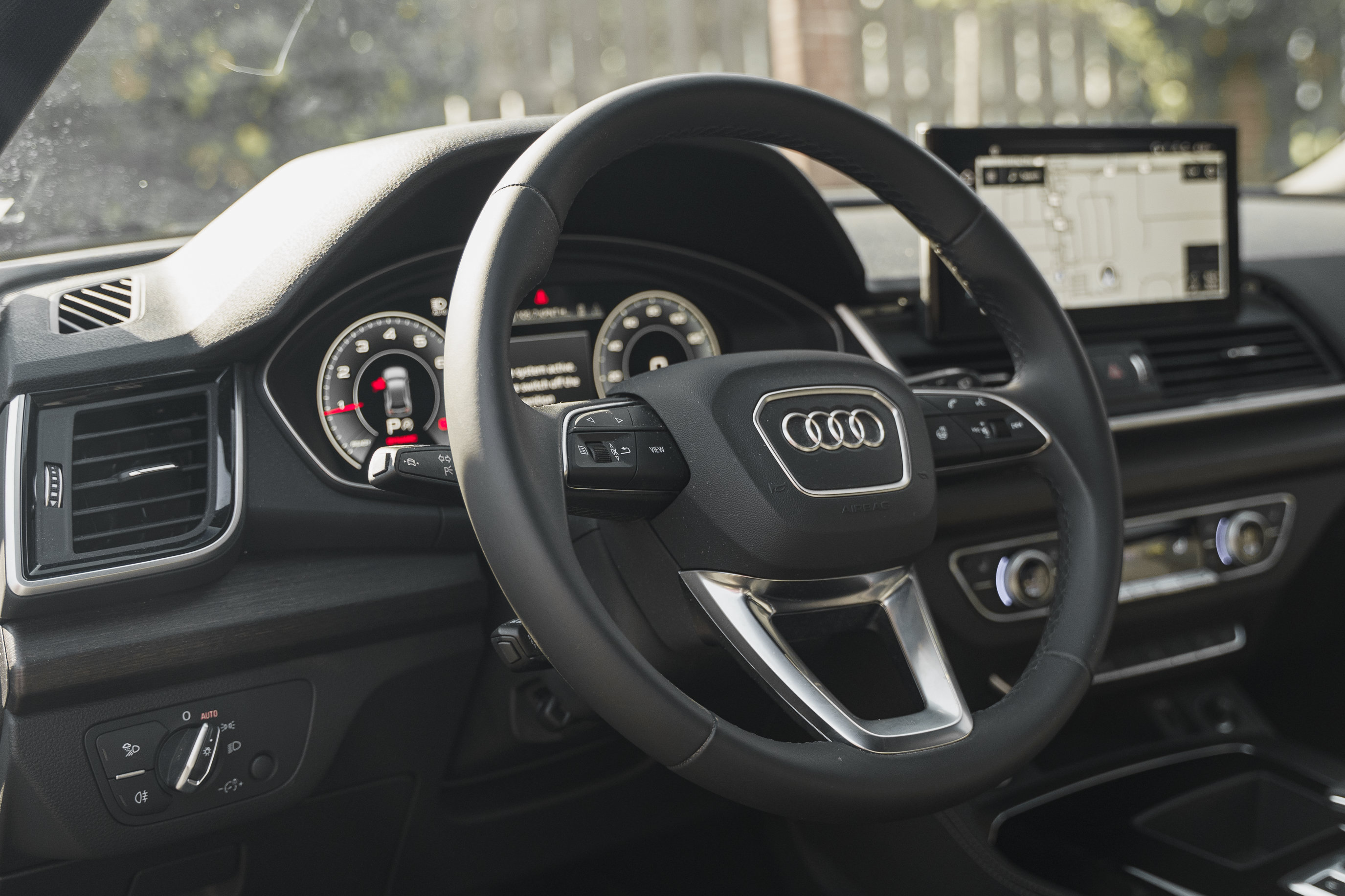 Certified 2025 Audi Q5 2.0T Premium Plus w/ Premium Plus Package AWD/4WD image 8